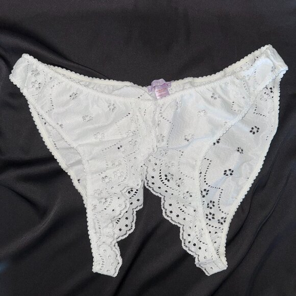 Savage X Fenty White Eyelet Lace Lingerie Set NWT - Picture 5 of 5
